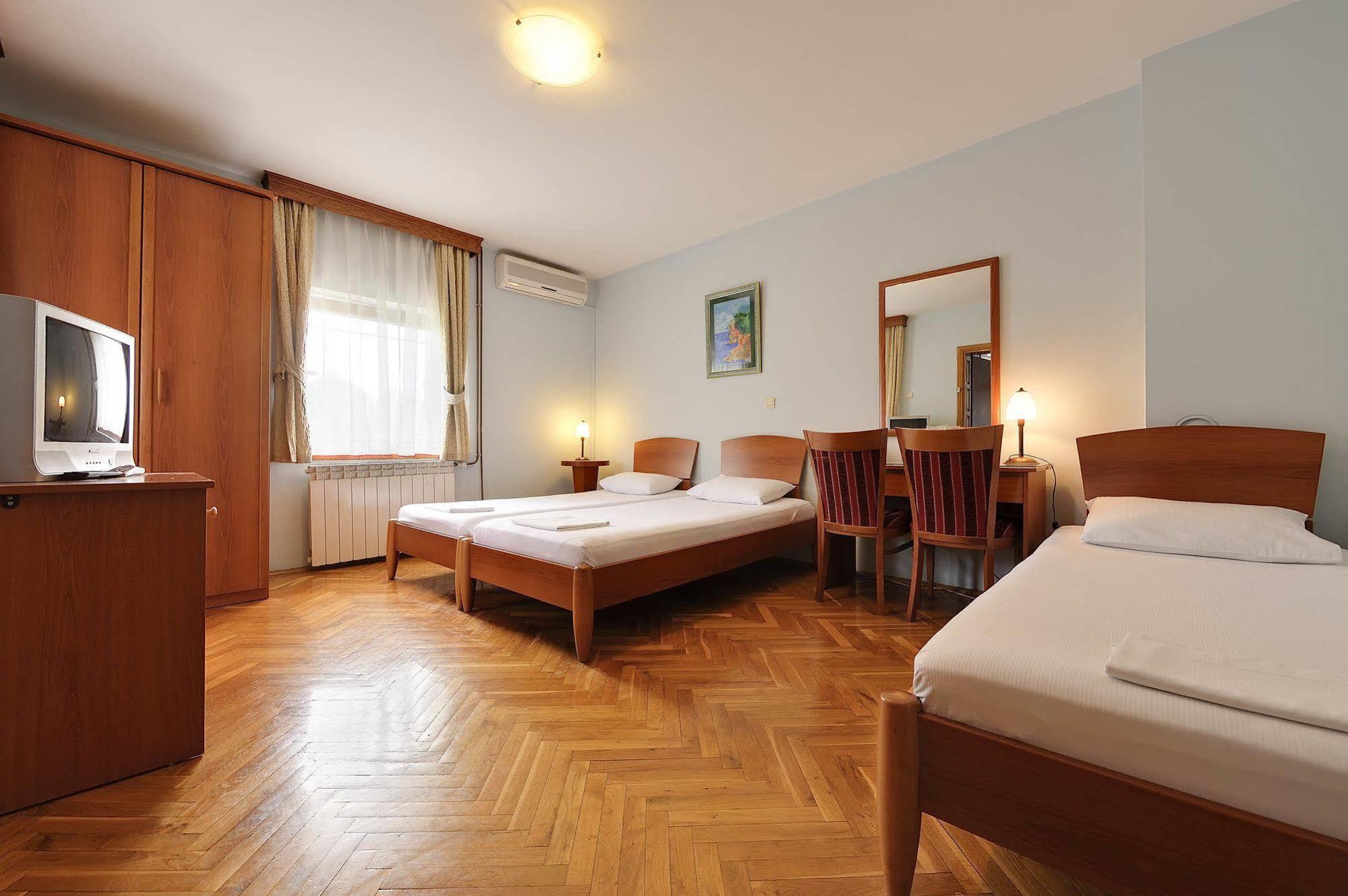 Hotel Sucevic Garni Belgrád Kültér fotó