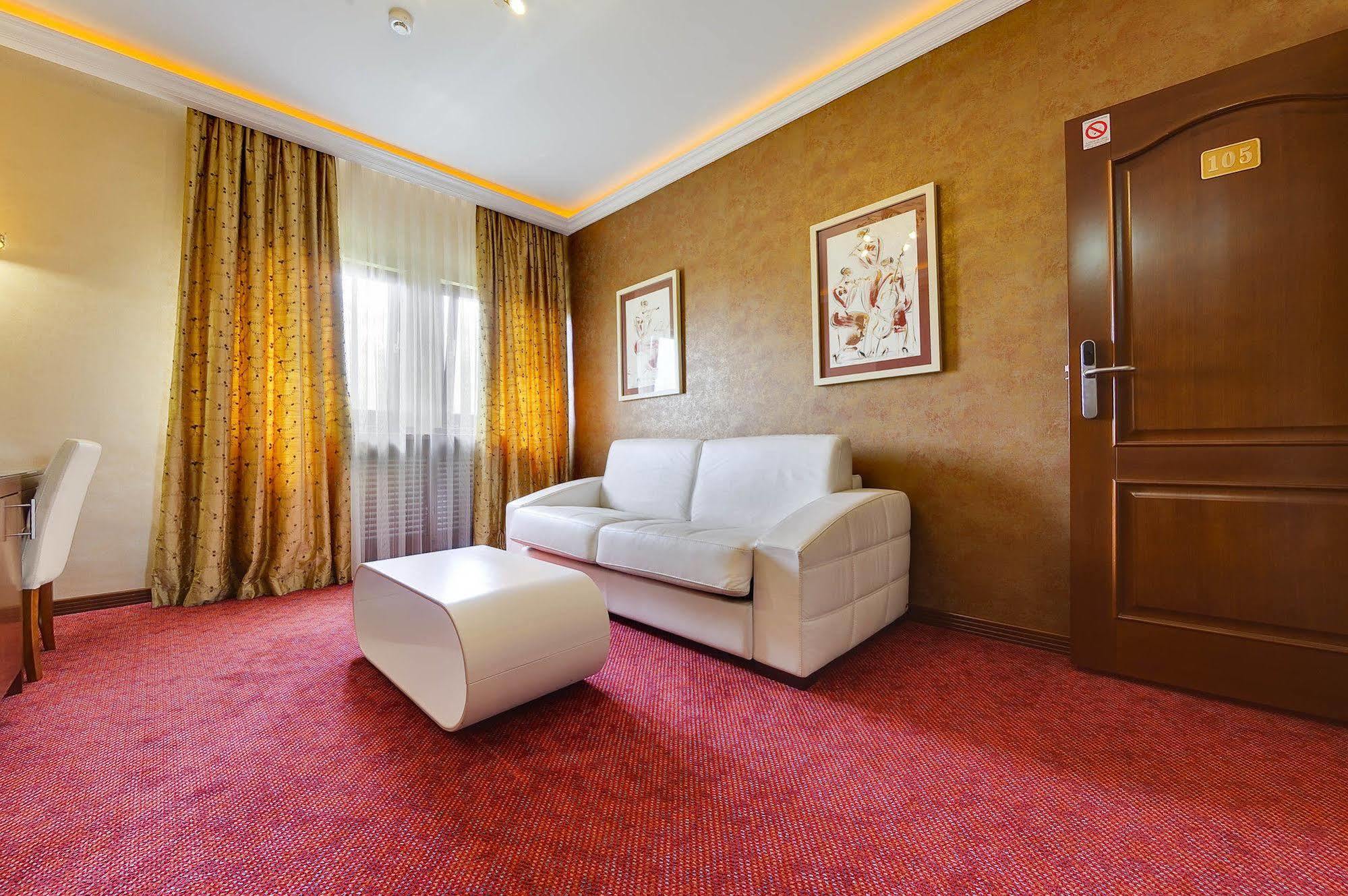 Hotel Sucevic Garni Belgrád Kültér fotó