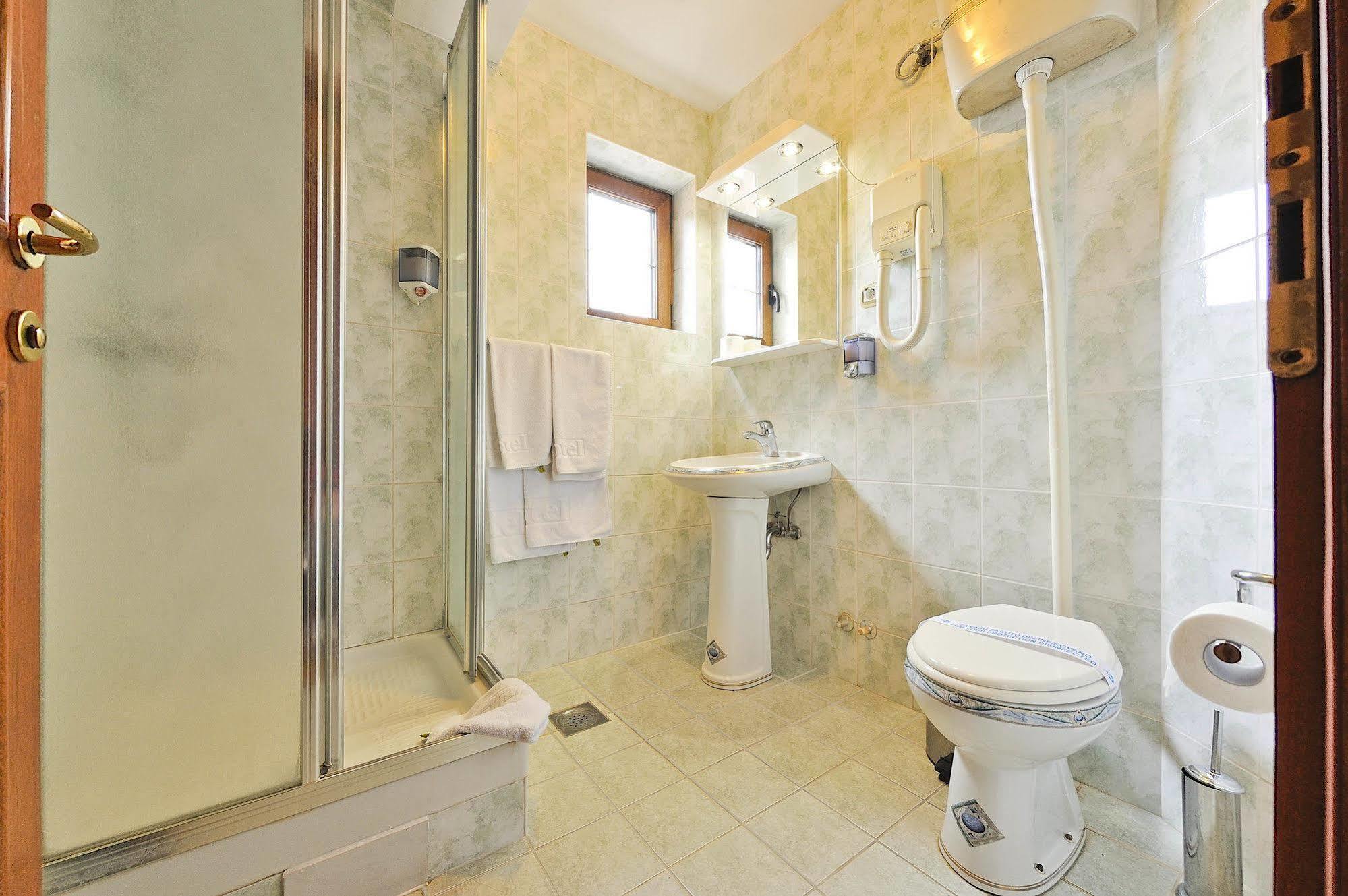 Hotel Sucevic Garni Belgrád Kültér fotó