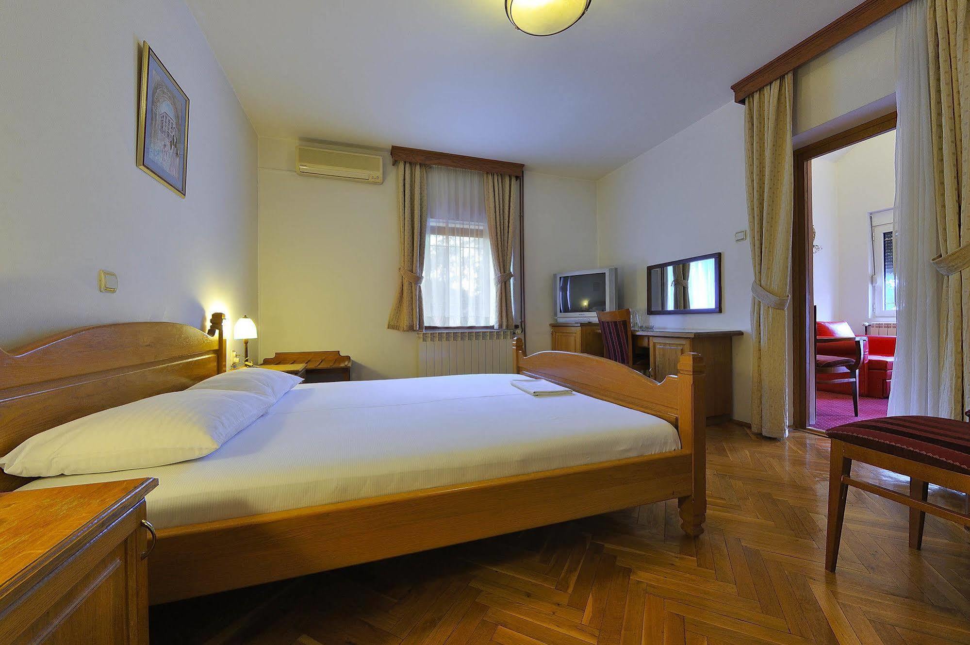 Hotel Sucevic Garni Belgrád Kültér fotó