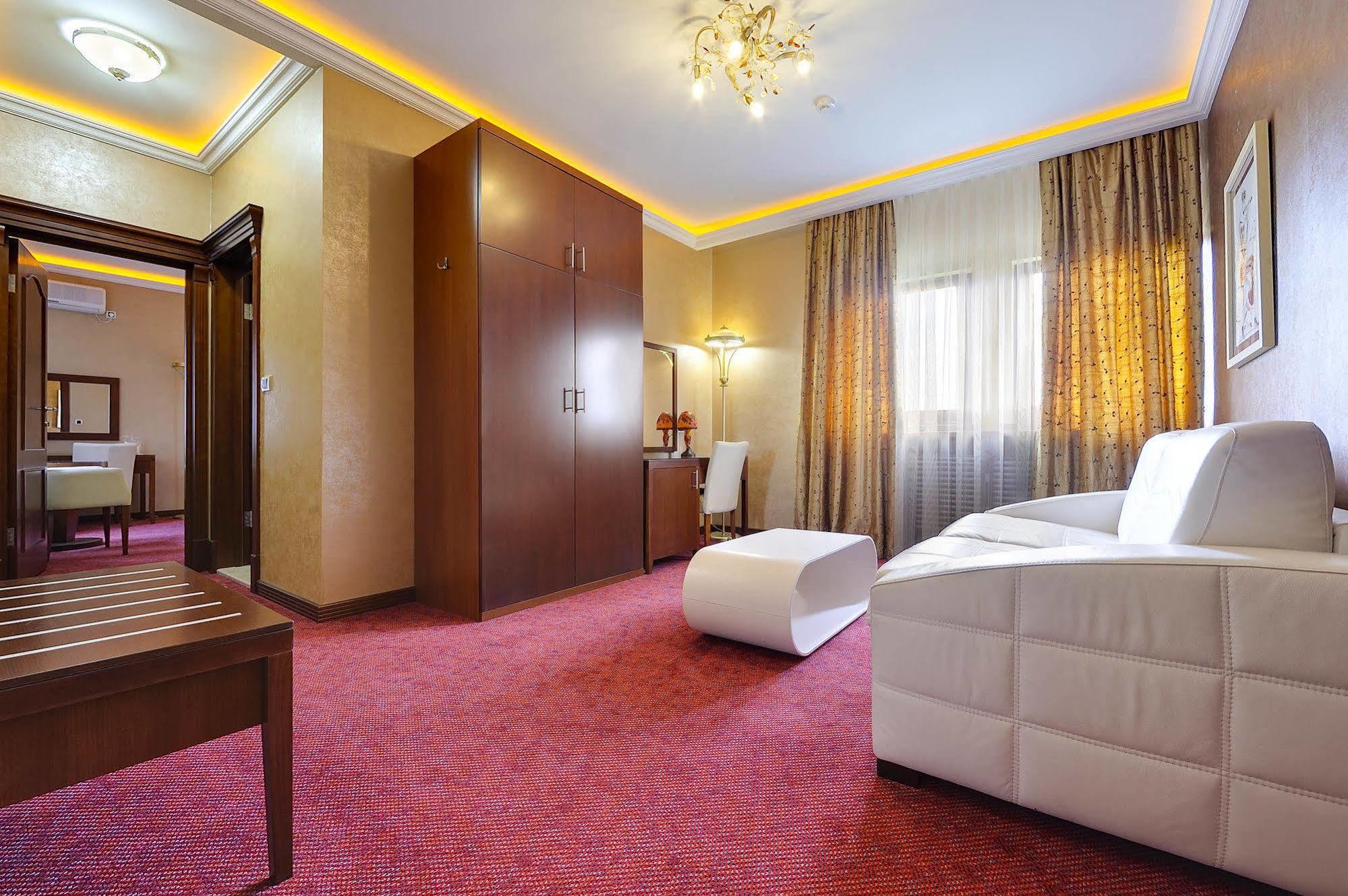 Hotel Sucevic Garni Belgrád Kültér fotó